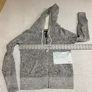 American Eagle Outfitters grey/white sherpa fleece  women Size S/P. SKU679